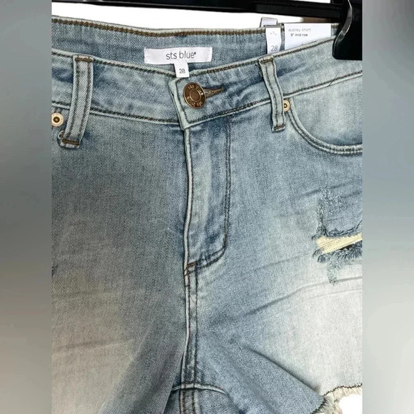 STS Blue Women's Aubrey Mid Rise Shorts Size 28 Distressed in Capilla - Picture 4 of 7